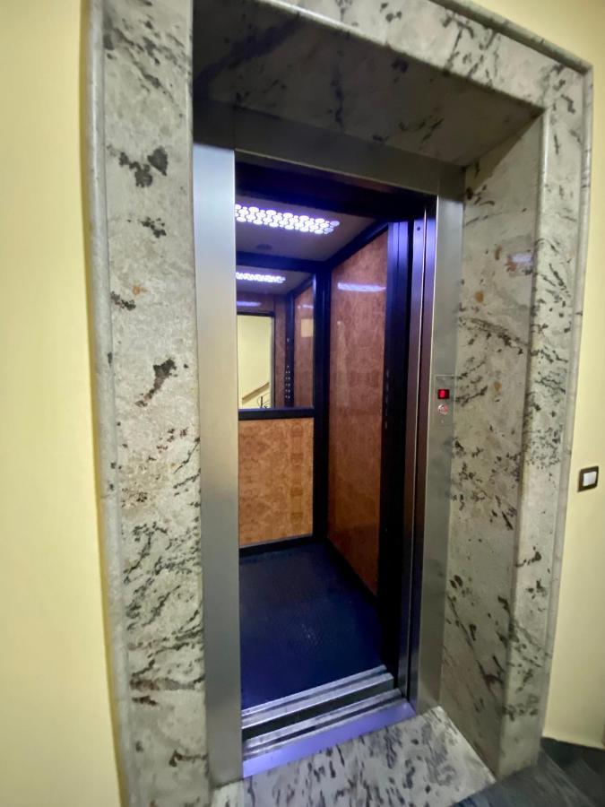 Prince Hotel Tirana Kültér fotó